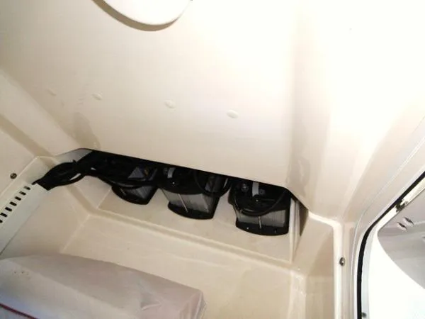 Slide: The Image of Boston Whaler 22 Outrage 2013 - 8