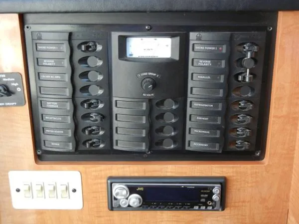 Slide: The Image of Maxum 2900 Express 2003 - 10