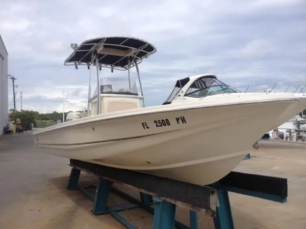 Slide: The Image of Scout Boats BAY SCOUT 2003 - 1