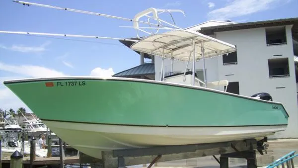 Slide: The Image of Sea Craft Center Console 2002 - 0