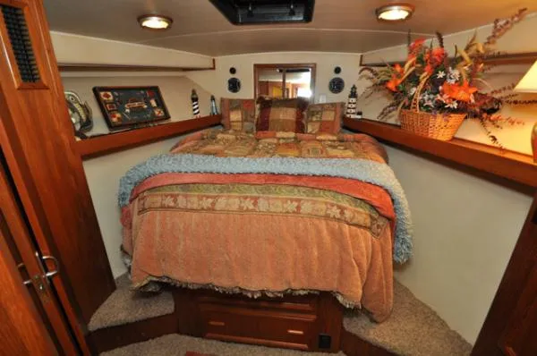 Slide: The Image of Californian Motoryacht Flybridge 1989 - 11