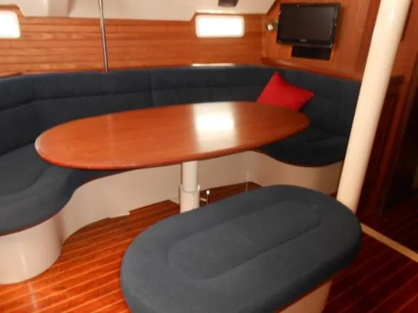 Slide: The Image of Hunter 42 Passage Sloop 1994 - 1