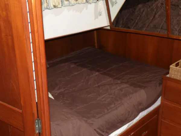 Slide: The Image of Grand Banks *Classic Trawler* 1980 - 3