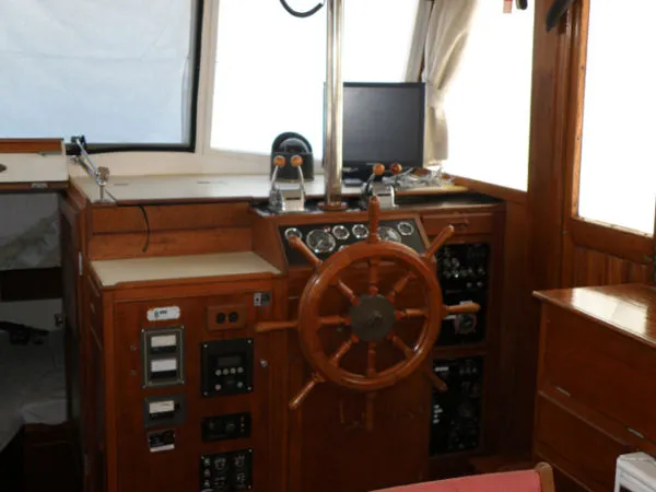 Slide: The Image of Grand Banks *Classic Trawler* 1980 - 7