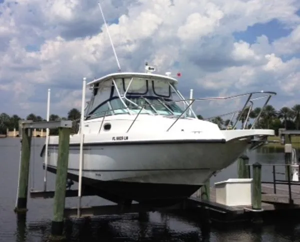 Slide: The Image of Boston Whaler 26 Conquest 2001 - 0