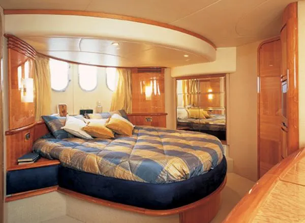 Slide: The Image of Azimut 62 Flybridge 2005 - 11