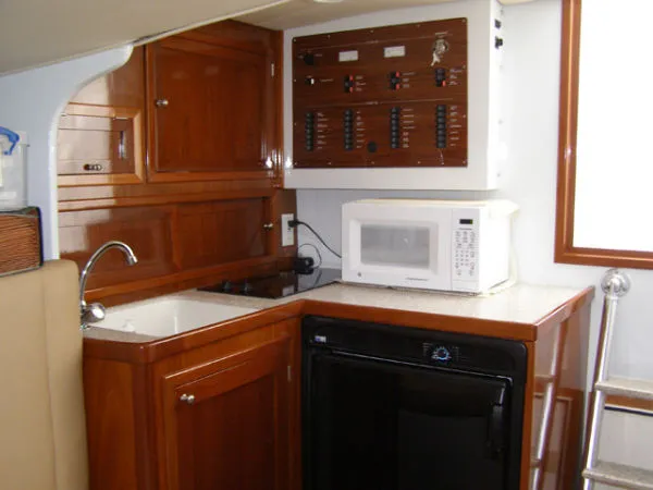 Slide: The Image of Vernese Boat Works Carolina Custom Express 2006 - 1