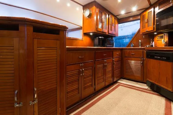Slide: The Image of Chris-Craft Roamer Motoryacht 1974 - 5