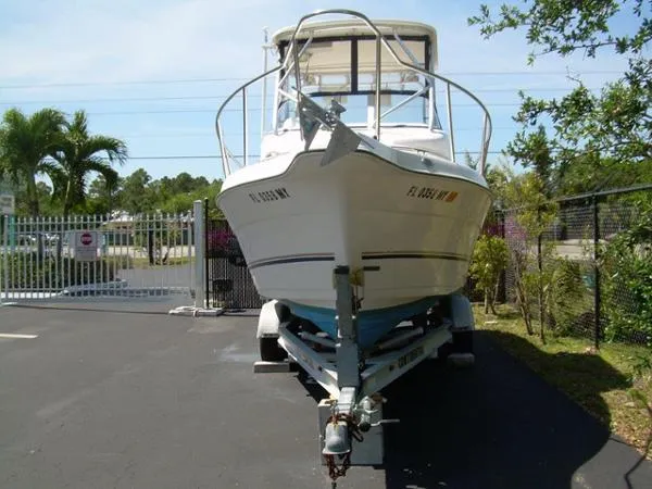 Slide: The Image of Cobia 250 Walkaround 2003 - 5