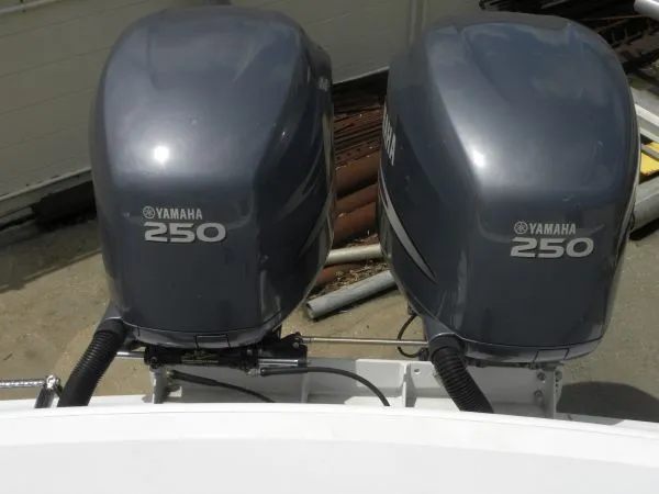 Slide: The Image of Deno Sportfish Offshore 1996 - 7