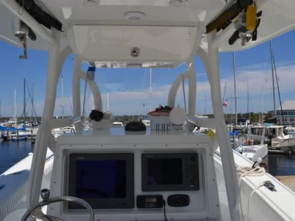Slide: The Image of Yellowfin 34 Center Console 2007 - 4