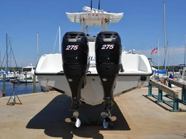 Slide: The Image of Yellowfin 34 Center Console 2007 - 7