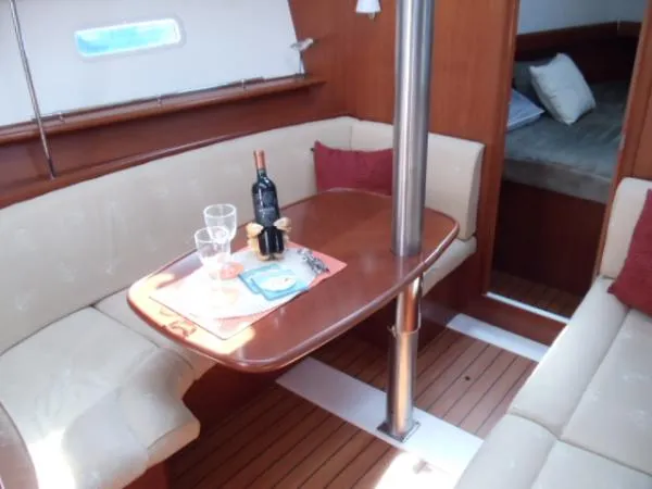 Slide: The Image of Beneteau 373 2007 - 1