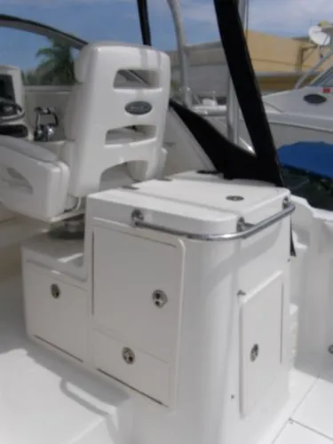 Slide: The Image of Boston Whaler 305 Conquest 2005 - 10