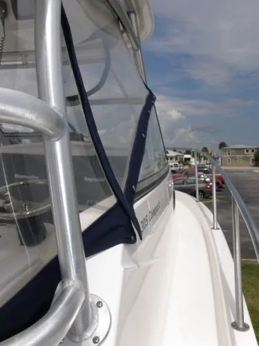 Slide: The Image of Boston Whaler 305 Conquest 2005 - 8