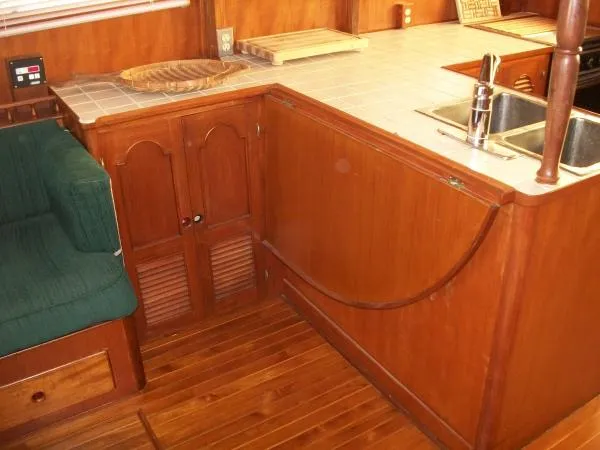 Slide: The Image of Albin 49 Trawler- EUROPA STYLE! MAKE A REASONABLE OFFER NOW! 1980 - 9