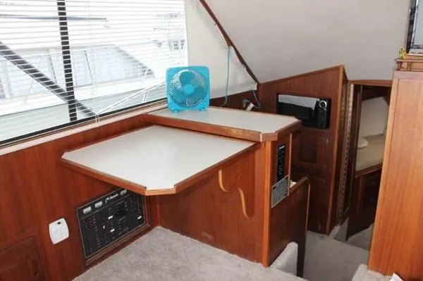 Slide: The Image of Albemarle 32 Convertible Sportfish 1996 - 3