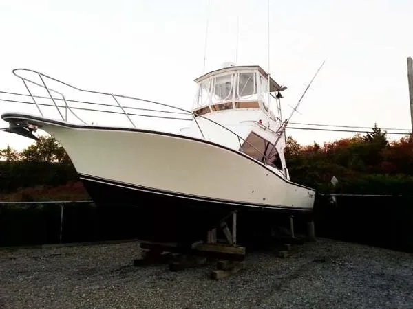Slide: The Image of Albemarle 32 Convertible Sportfish 1996 - 9