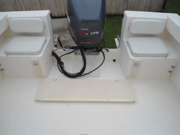 Slide: The Image of Parker Marine 2110 WA 1998 - 11