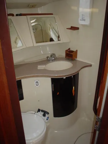 Slide: The Image of Hunter Legend 40.5 - REPOWERED 1996 - 9