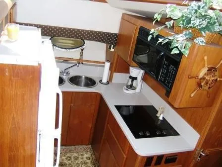 Slide: The Image of Californian Double Cabin Motor Yacht 1990 - 4