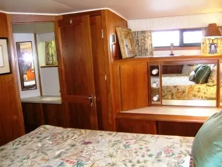Slide: The Image of Californian Double Cabin Motor Yacht 1990 - 9