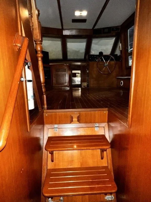 Slide: The Image of Hi-Star 48 Sundeck 1989 - 13
