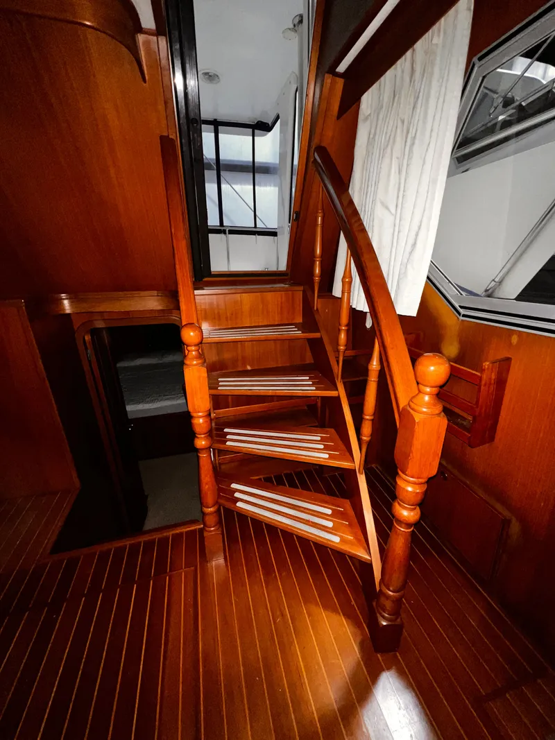 Slide: The Image of Hi-Star 48 Sundeck 1989 - 14