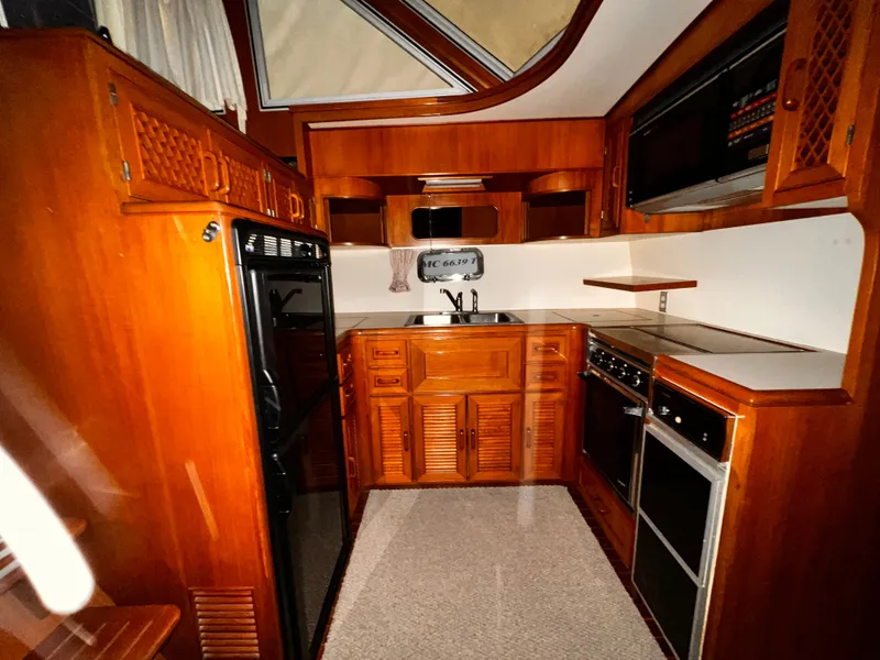 Slide: The Image of Hi-Star 48 Sundeck 1989 - 29