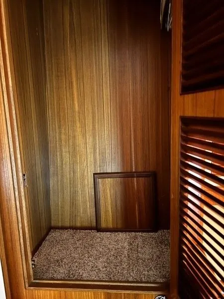 Slide: The Image of Hi-Star 48 Sundeck 1989 - 39