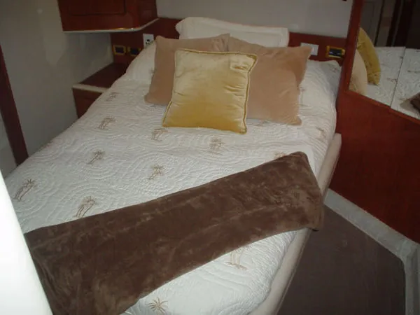 Slide: The Image of Sea Ray 420 Aft Cabin 1999 - 4