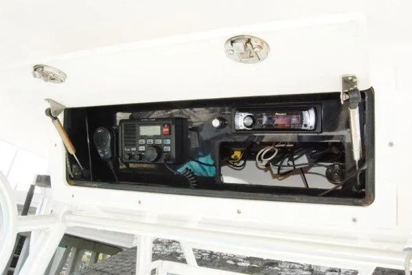 Slide: The Image of Regulator Marine 26 Sportfish 2005 - 10