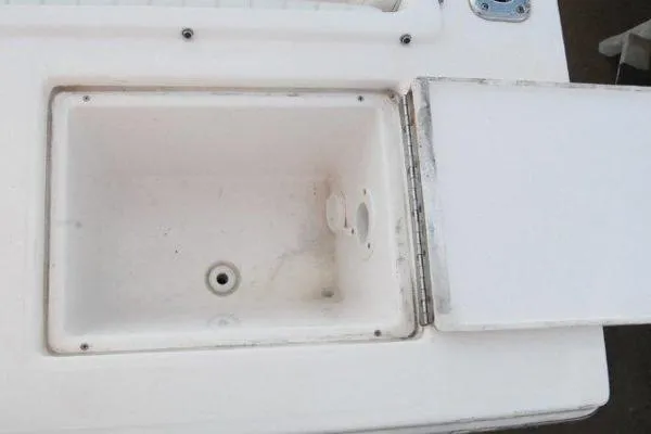 Slide: The Image of Regulator Marine 26 Sportfish 2005 - 8