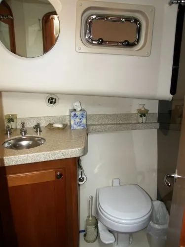 Slide: The Image of Mainship *Flybridge Trawler* 2004 - 7