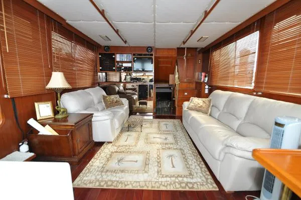 Slide: The Image of Hyatt 49 Motor Yacht 1994 - 1