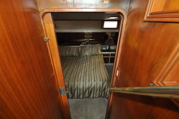 Slide: The Image of Hyatt 49 Motor Yacht 1994 - 8