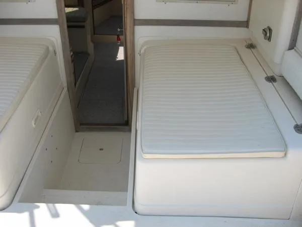 Slide: The Image of Blackfin 29 Flybridge Sportfish 1986 - 8