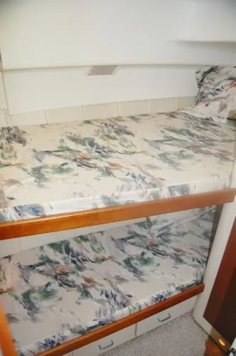 Slide: The Image of Mainship 31 Sedan Bridge 1998 - 4