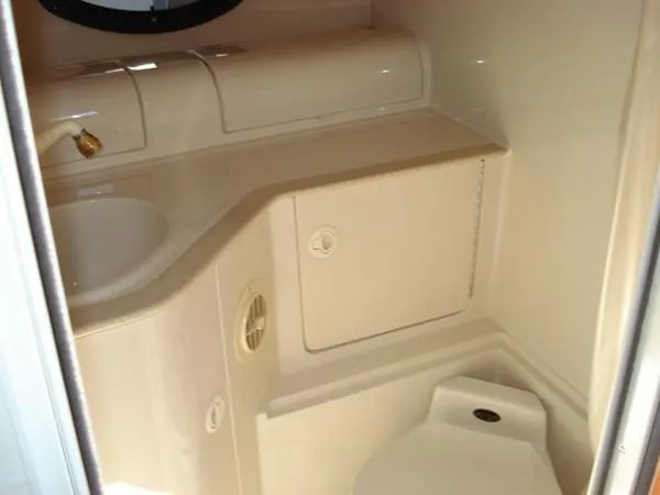 Slide: The Image of Regal COMMODORE EXPRESS 2000 - 5