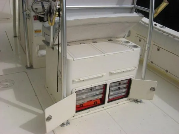 Slide: The Image of World Cat 330 TE 2003 - 5