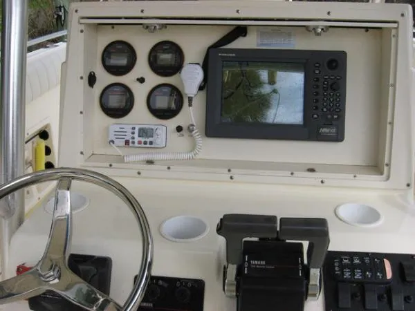 Slide: The Image of World Cat 330 TE 2003 - 9