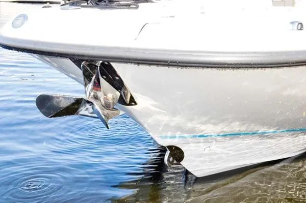 Slide: The Image of Boston Whaler 27 Vantage Dual Console 2013 - 3