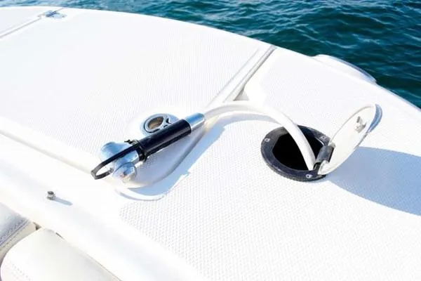 Slide: The Image of Boston Whaler 27 Vantage Dual Console 2013 - 5
