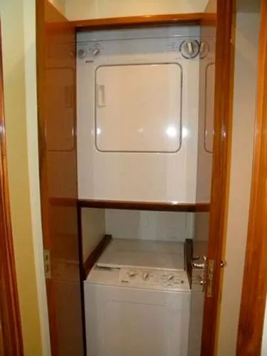Slide: The Image of Viking 60 Cockpit Motoryacht 2000 - 9