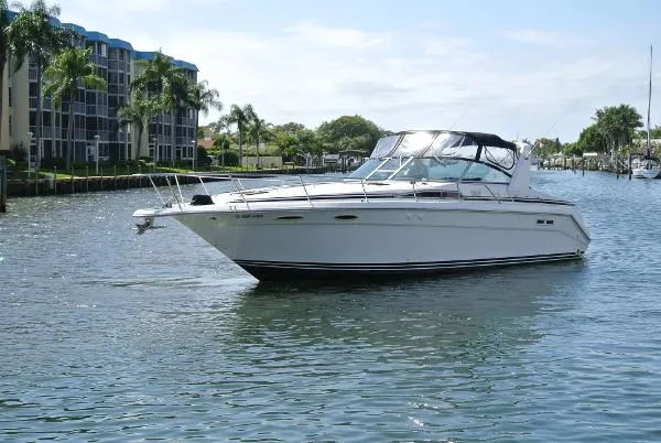 Slide: The Image of Sea Ray 37 SUNDANCER 1993 - 0