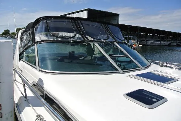 Slide: The Image of Sea Ray 37 SUNDANCER 1993 - 3