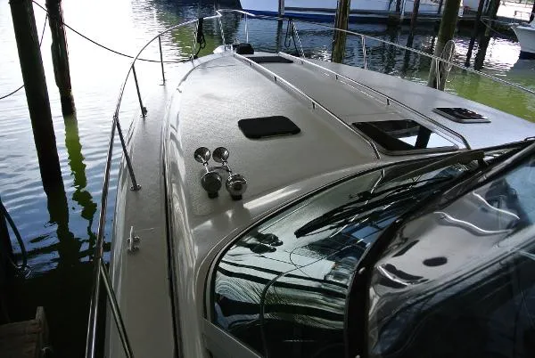 Slide: The Image of Sea Ray 37 SUNDANCER 1993 - 9
