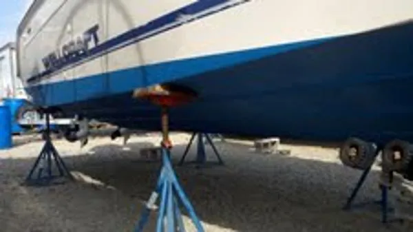 Slide: The Image of Wellcraft Walkaround Cruiser 1997 - 4