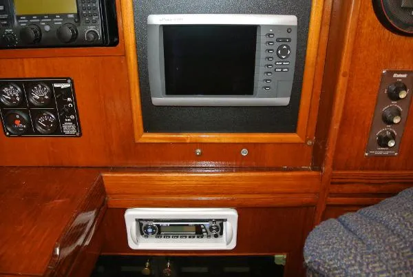 Slide: The Image of Gulfstar 54 Sailcruiser 1986 - 11