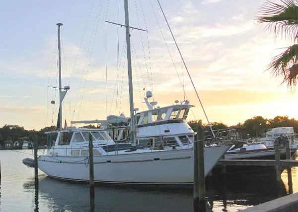 Slide: The Image of Gulfstar 54 Sailcruiser 1986 - 3